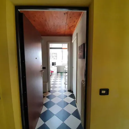 Inviting In With Balcony *