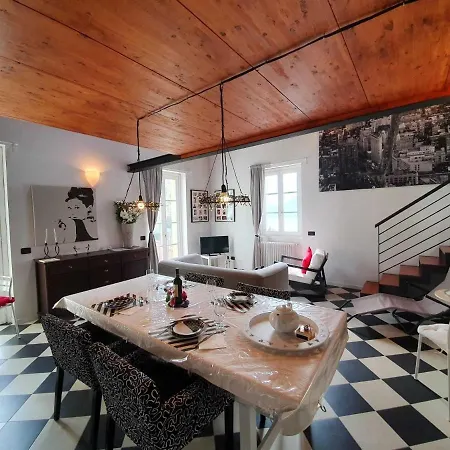 Inviting In With Balcony * Bellano