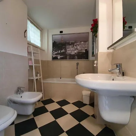 Apartment Inviting In With Balcony Bellano